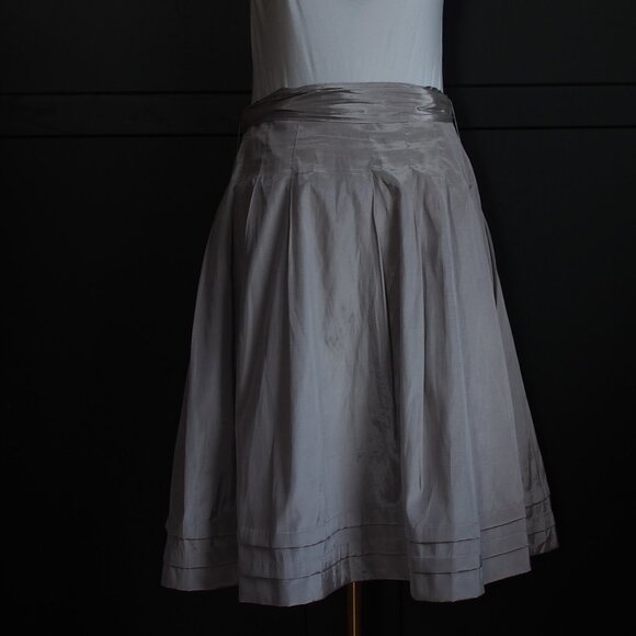 Incity | Gorgeous Silvery Grey Below Knee Skirt w Shimmer - Picture 5 of 5